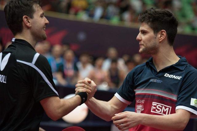 力于培养青 力于培养青